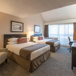 Hotel The Embassy ***
